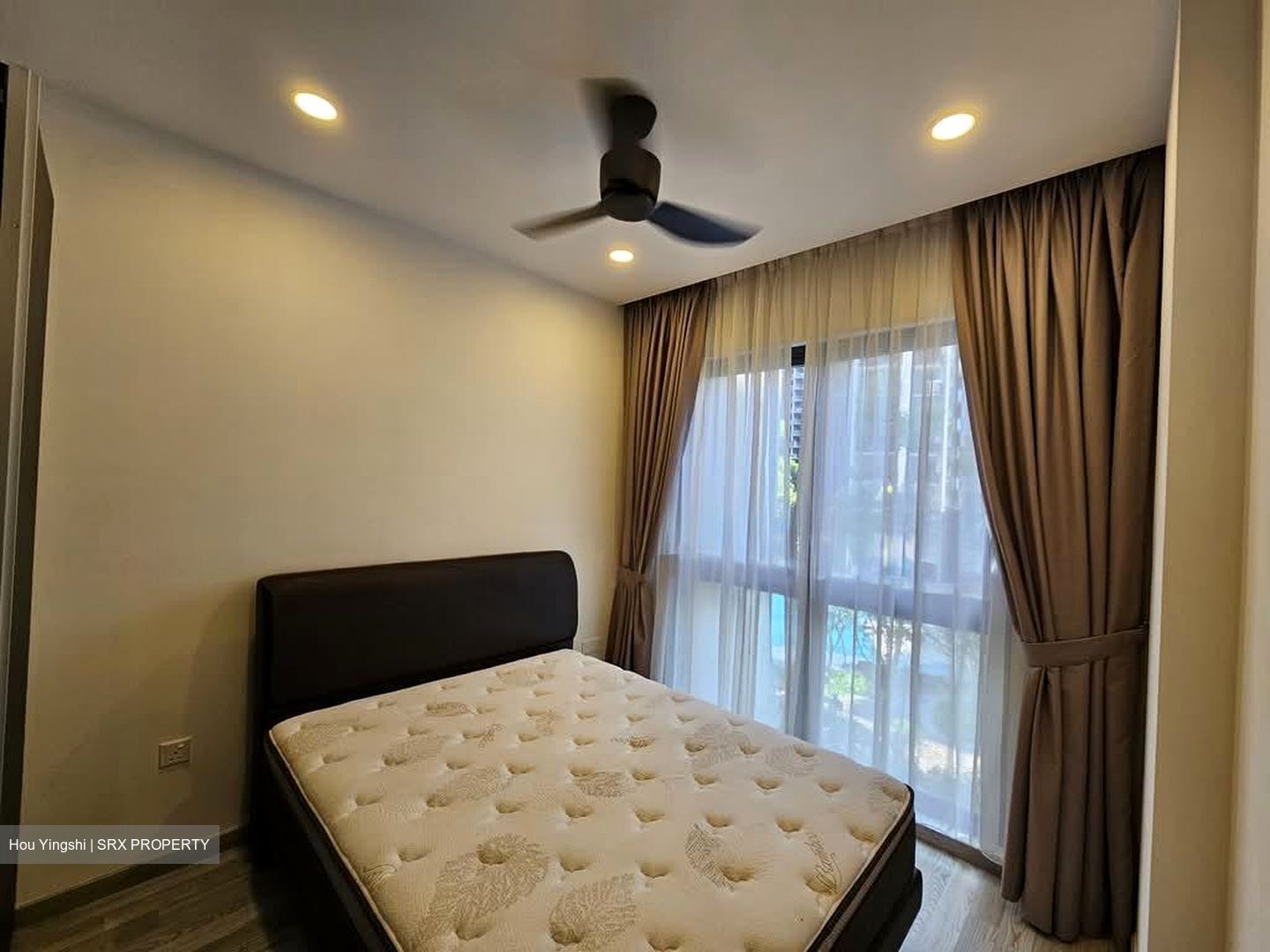 Lakeville (D22), Condominium #569125591